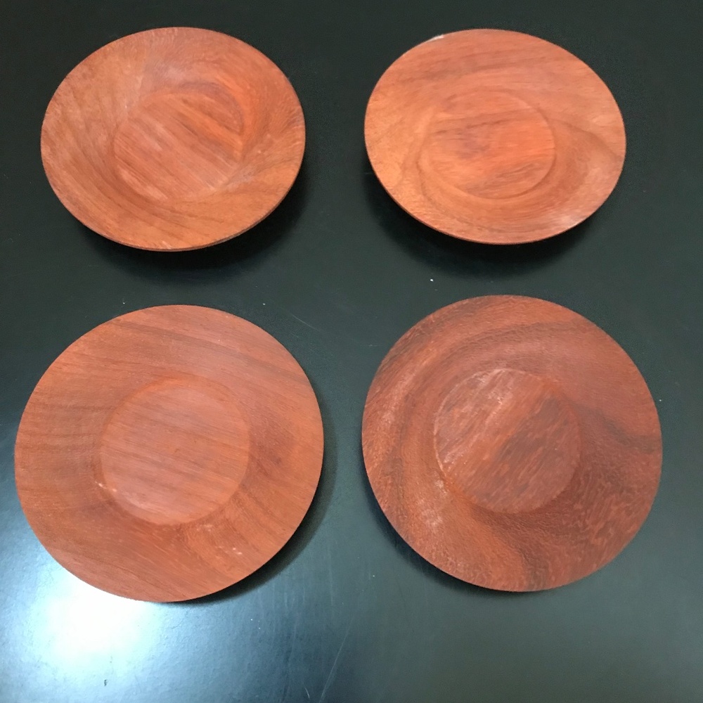 Wisteria wooden wine plates (set of 4) NWT